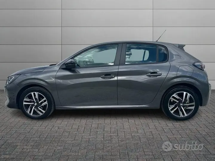 Peugeot 208 2023 photo 2