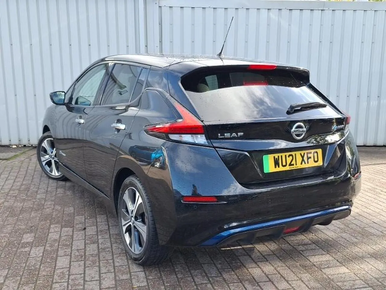 Nissan Leaf 2021 photo 2