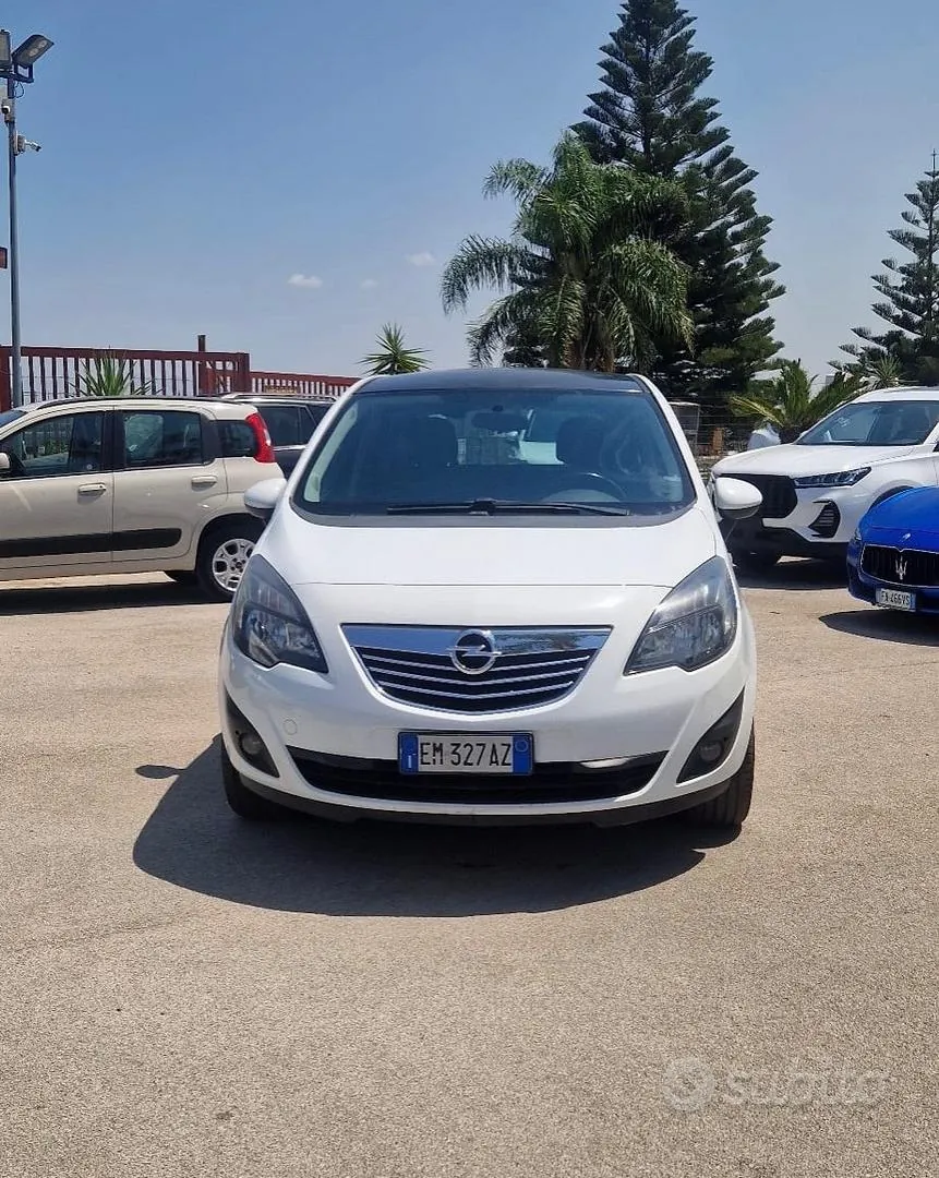Opel Meriva 2012 photo 2