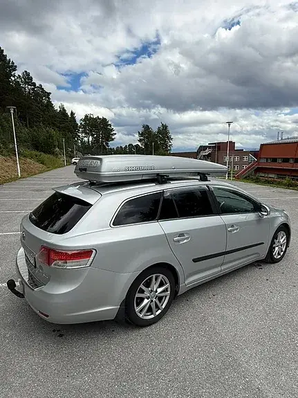 Toyota Avensis 2011 photo 3
