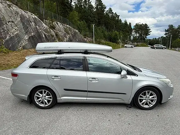 Toyota Avensis 2011 photo 4