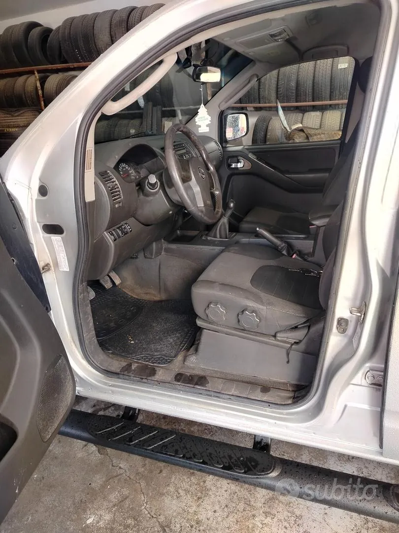 Nissan Navara 2009 photo 5