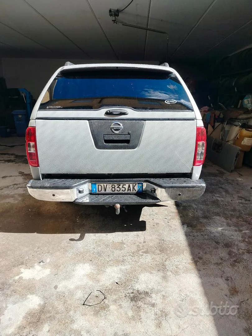 Nissan Navara 2009 photo 2