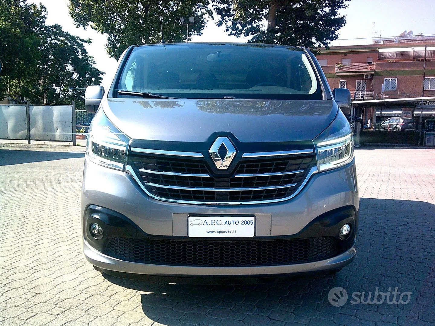 Renault Trafic 2020 photo 2