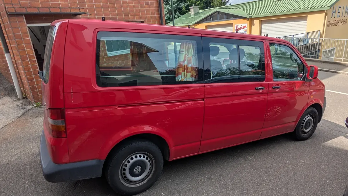 Volkswagen T5 2004 photo 3