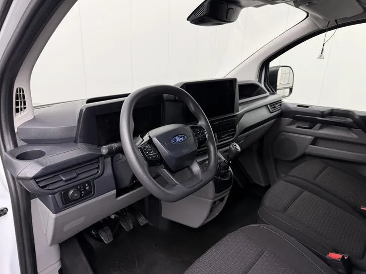 Ford Transit Custom 2024 photo 3