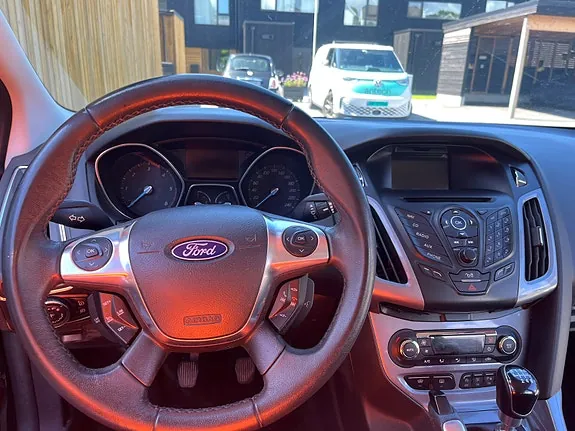 Ford Focus 2011 photo 5