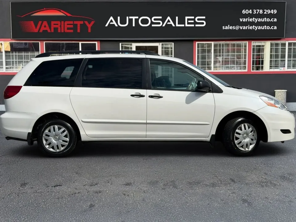 Toyota Sienna 2009 photo 5