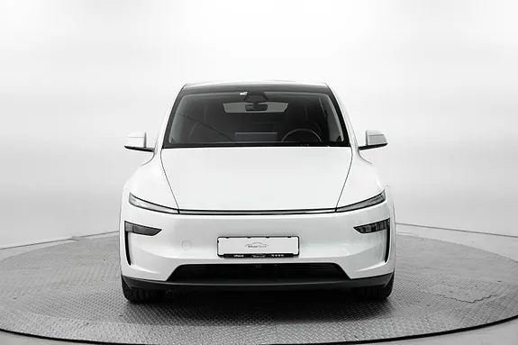 Tesla Model Y 2025 photo 3