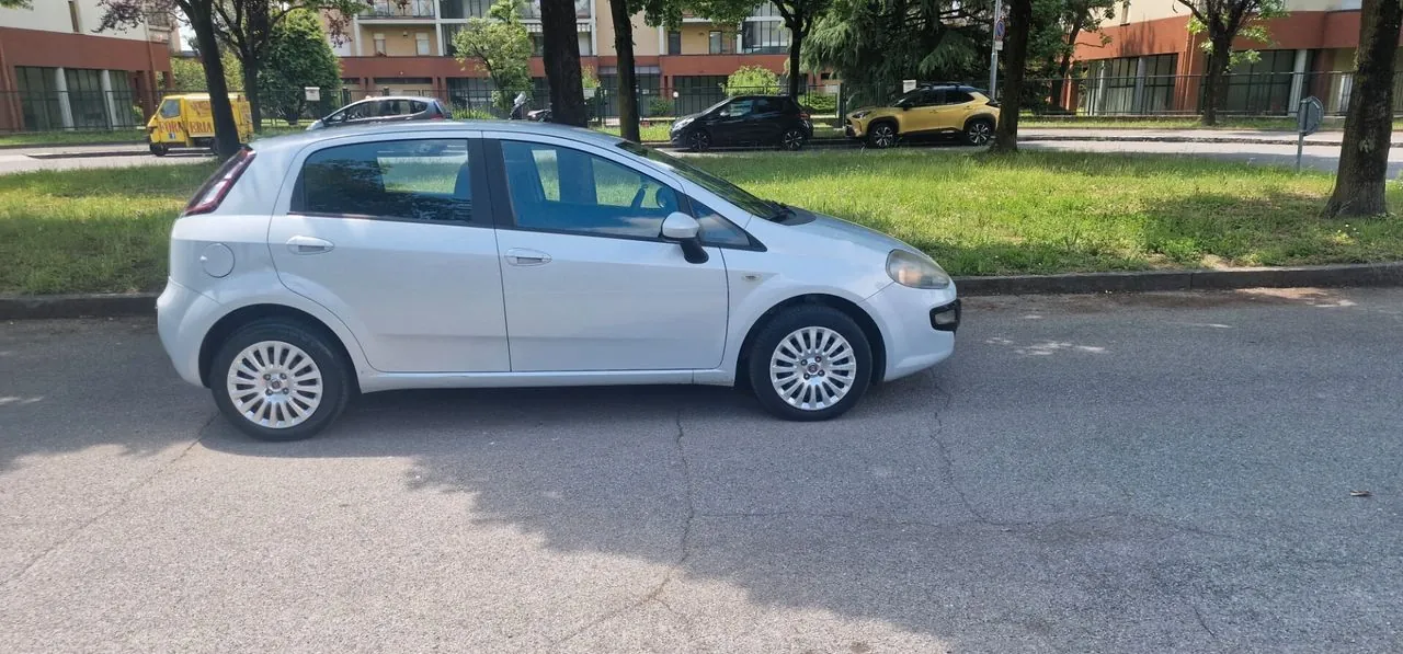 Fiat Punto Evo 2011 photo 4