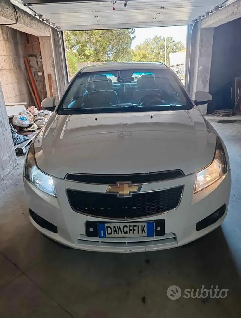 Chevrolet Cruze 2011 photo 2