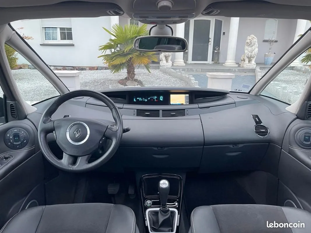 Renault Espace 2013 photo 2