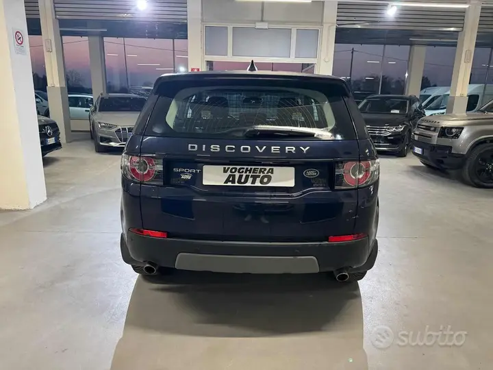 Land Rover Discovery Sport 2017 photo 4