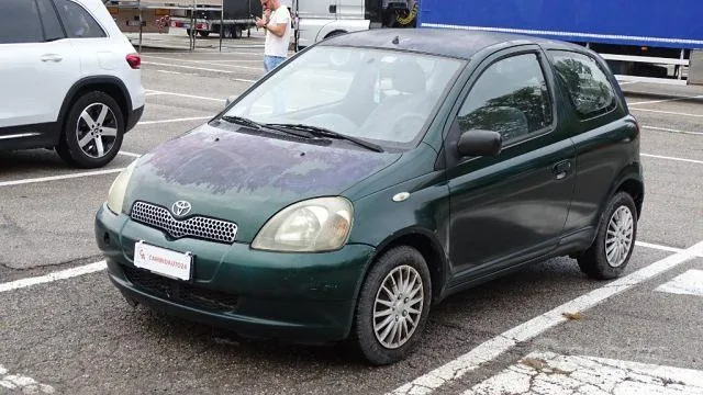 Toyota Yaris 1999 photo 3