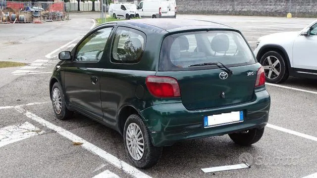 Toyota Yaris 1999 photo 5