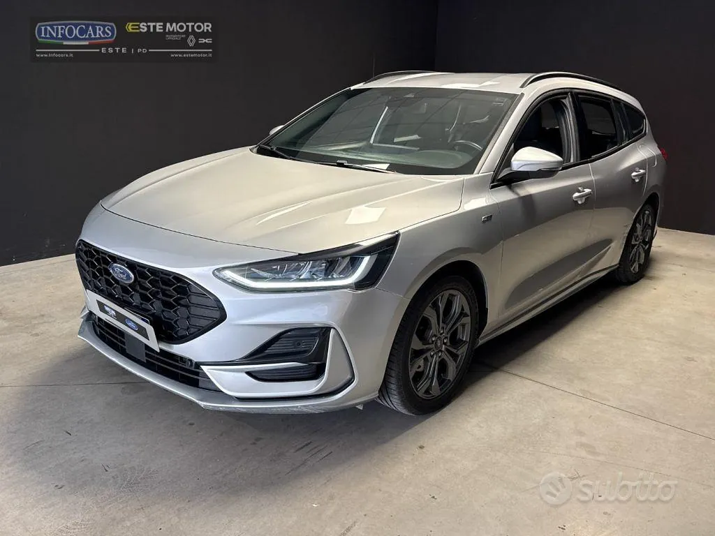 Ford Focus 2023 photo 3