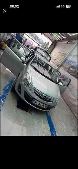 Opel Corsa 2011 photo 2