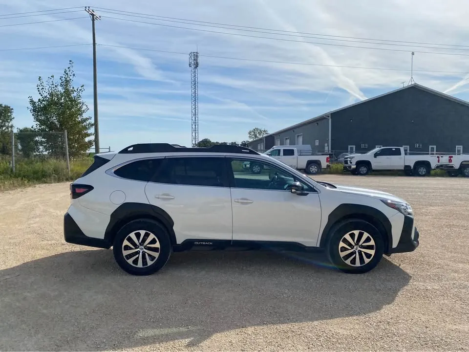 Subaru Outback 2023 photo 4