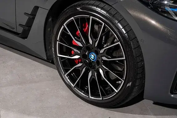 BMW I4 2024 photo 3