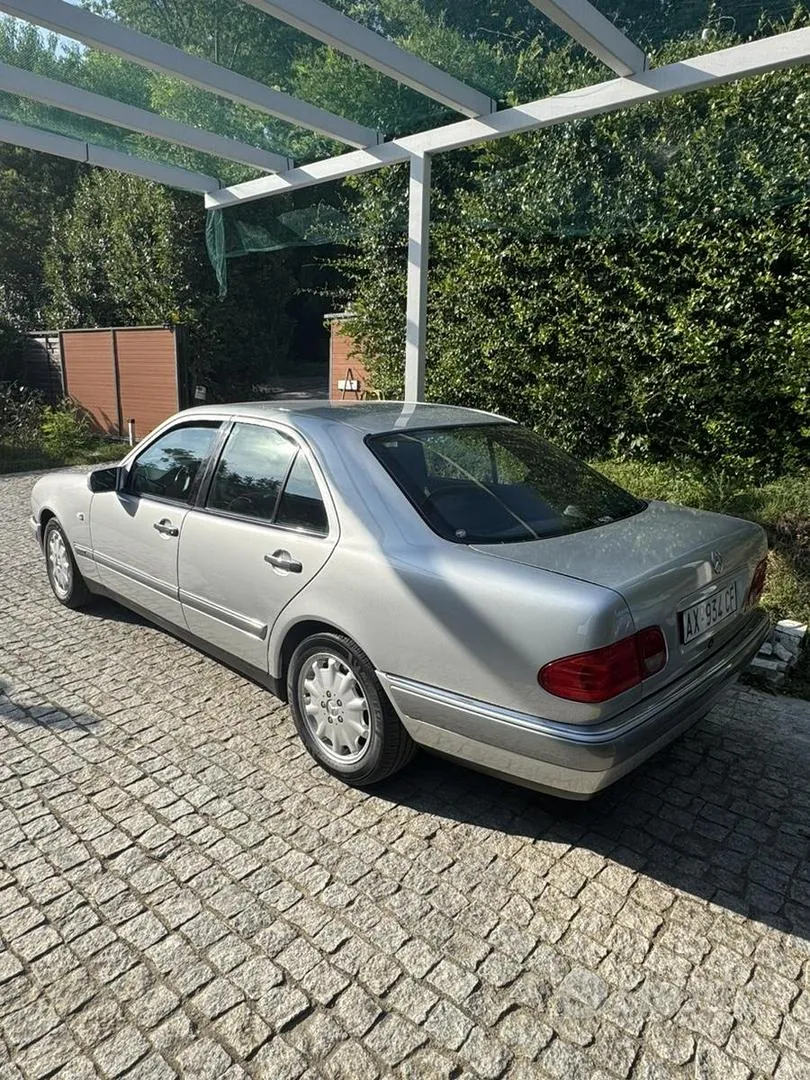 Mercedes-Benz E-Class 1998 photo 3