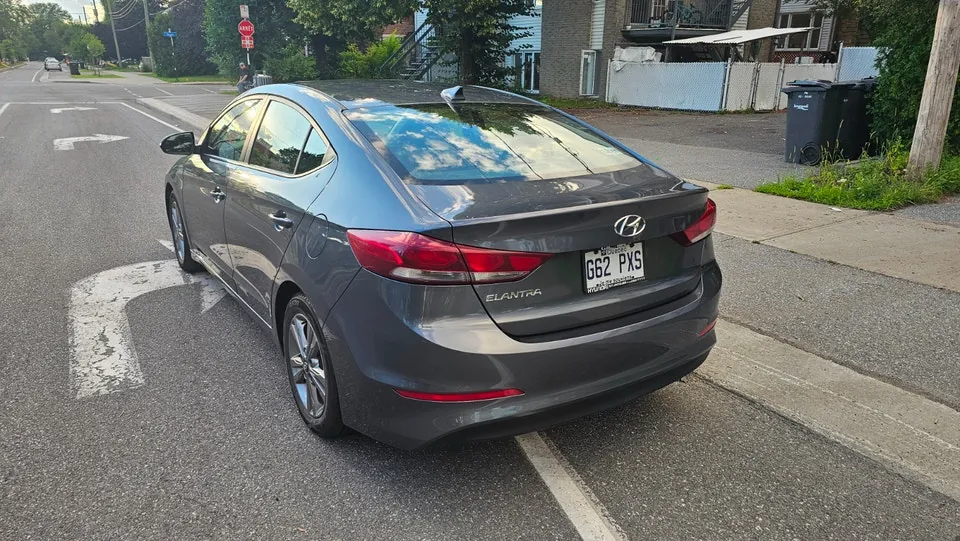 Hyundai Elantra 2018 photo 3