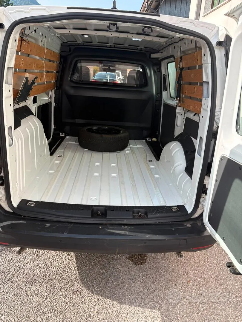 Volkswagen Caddy 2022 photo 5