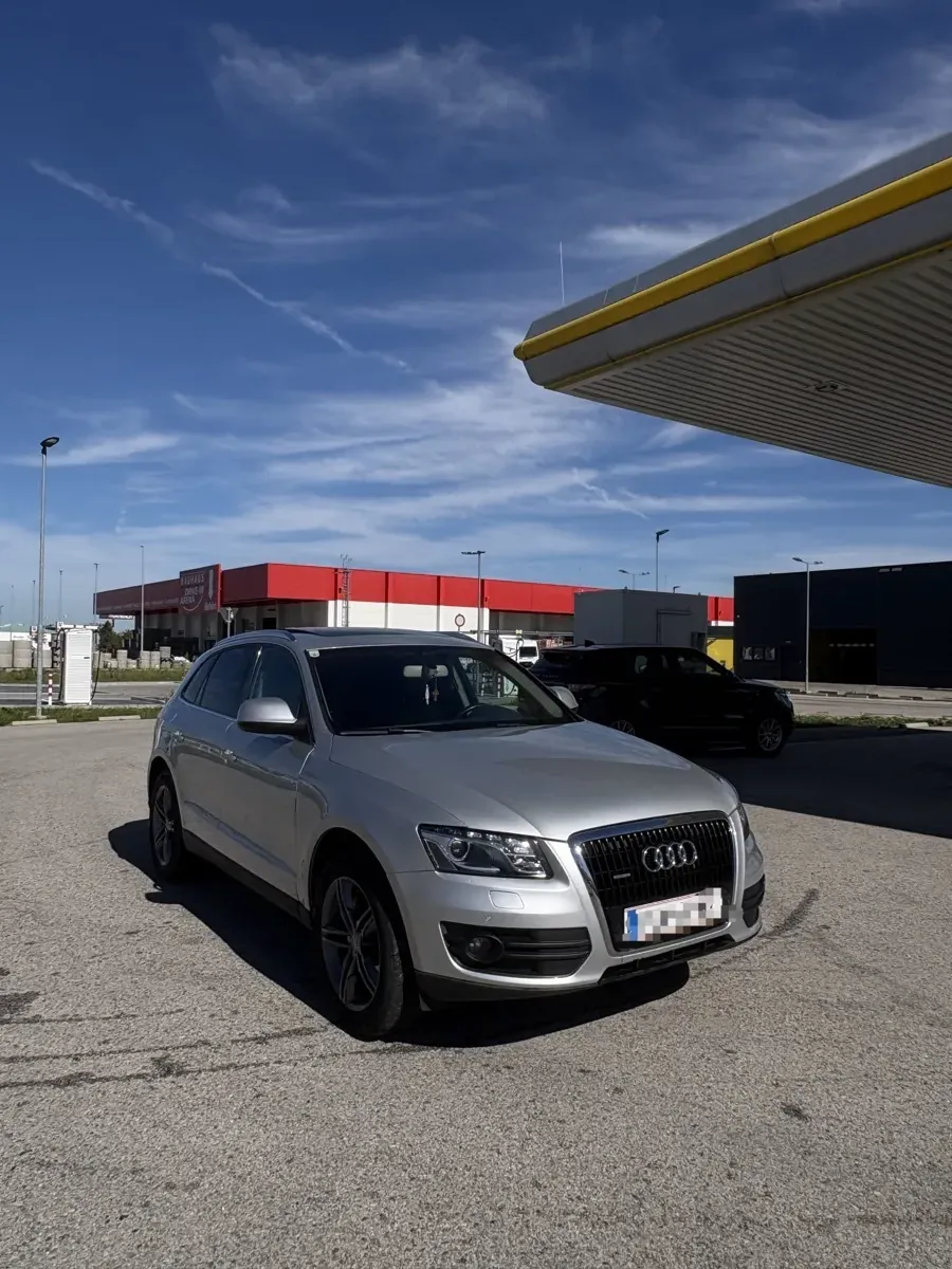 Audi Q5 2009 photo 2