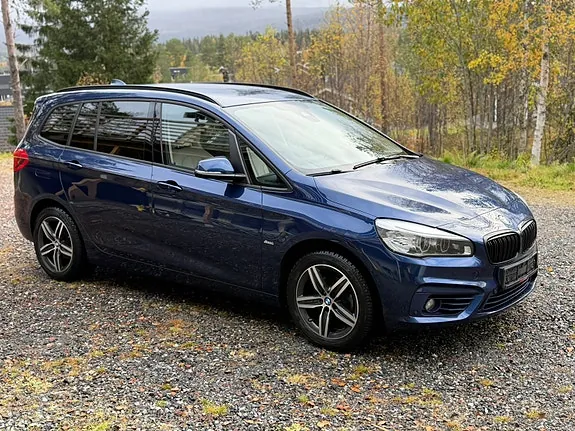 BMW 216D 2017 photo 2