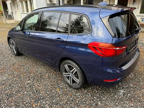 BMW 216D 2017 photo 5