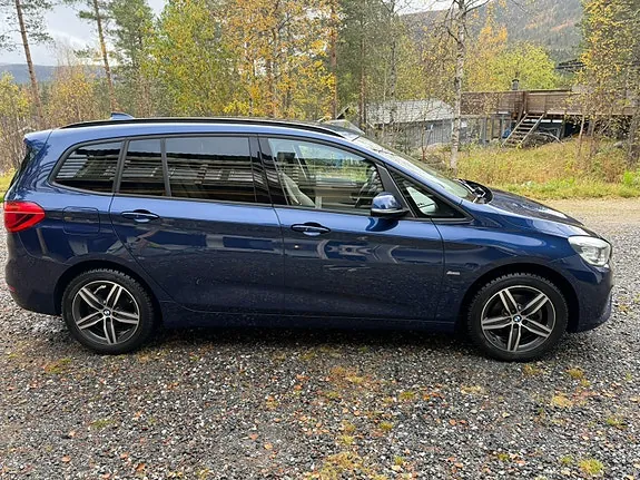 BMW 216D 2017 photo 3