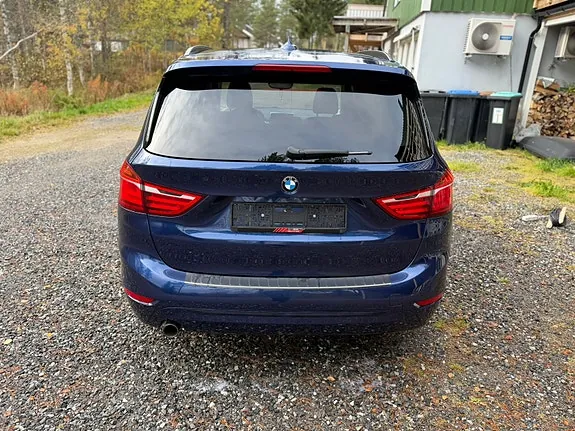 BMW 216D 2017 photo 4