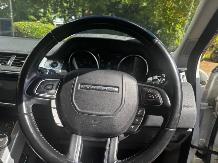 Land Rover Range Rover Evoque 2018 photo 3