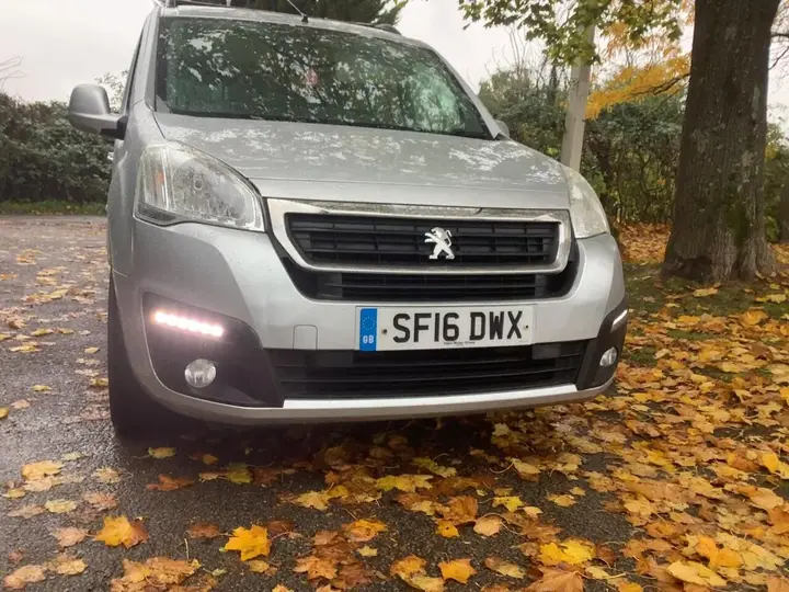 Peugeot Partner Tepee 2016 photo 5