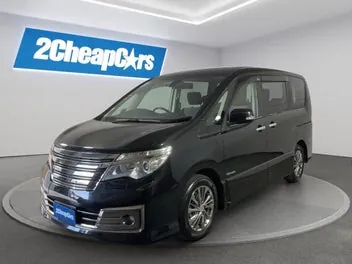 Nissan Serena 2015 photo 2