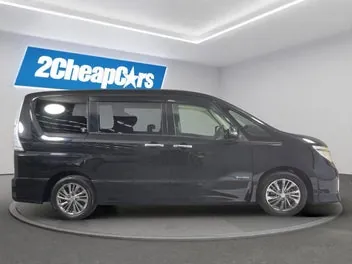 Nissan Serena 2015 photo 5