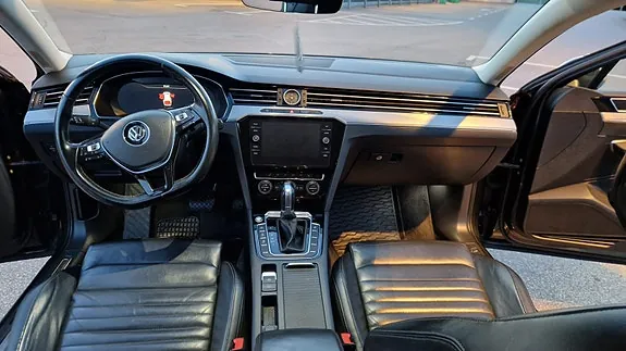 Volkswagen Passat 2018 photo 2
