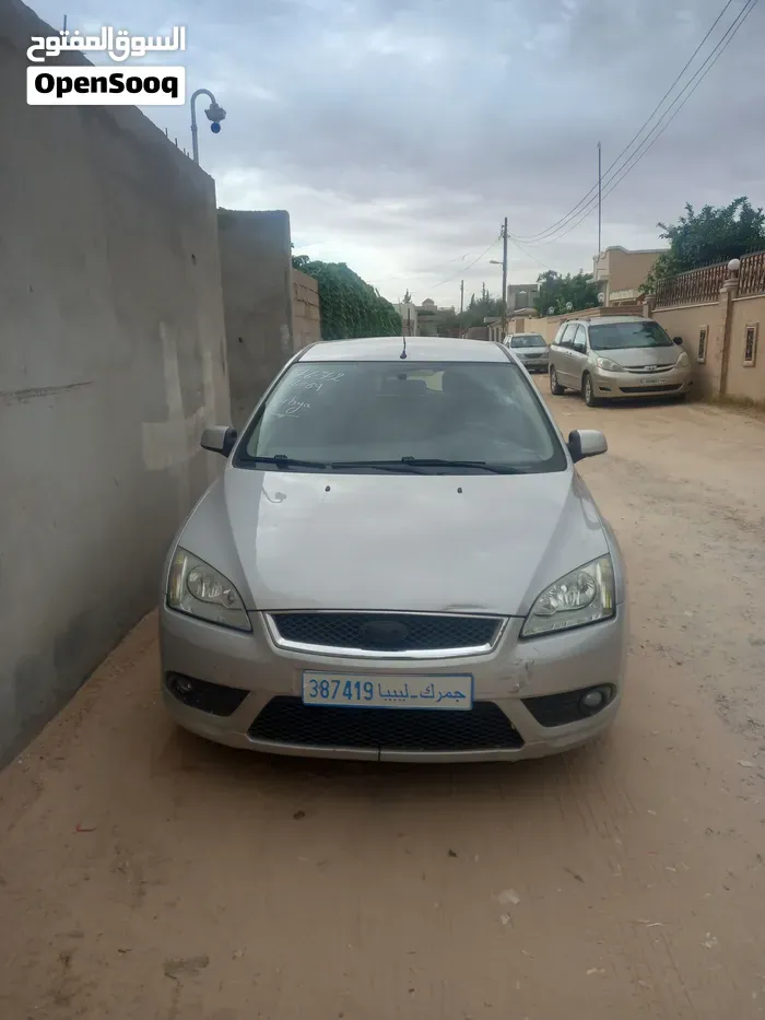 Ford Focus 2008 photo 2