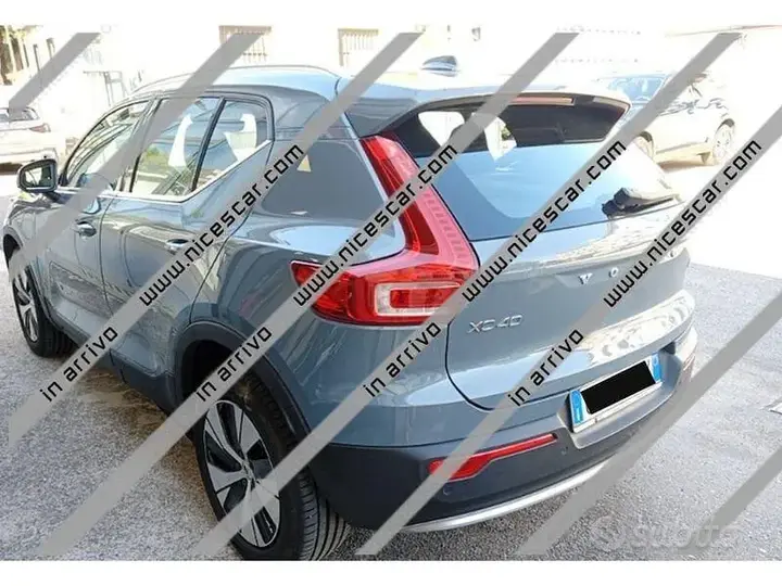 Volvo Xc40 2023 photo 2
