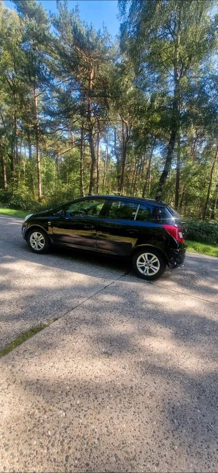 Opel Corsa D Satellite