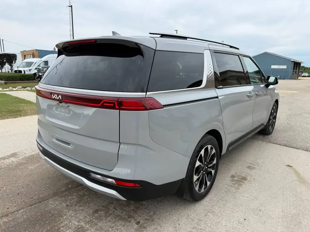 Kia Carnival 2024 photo 5