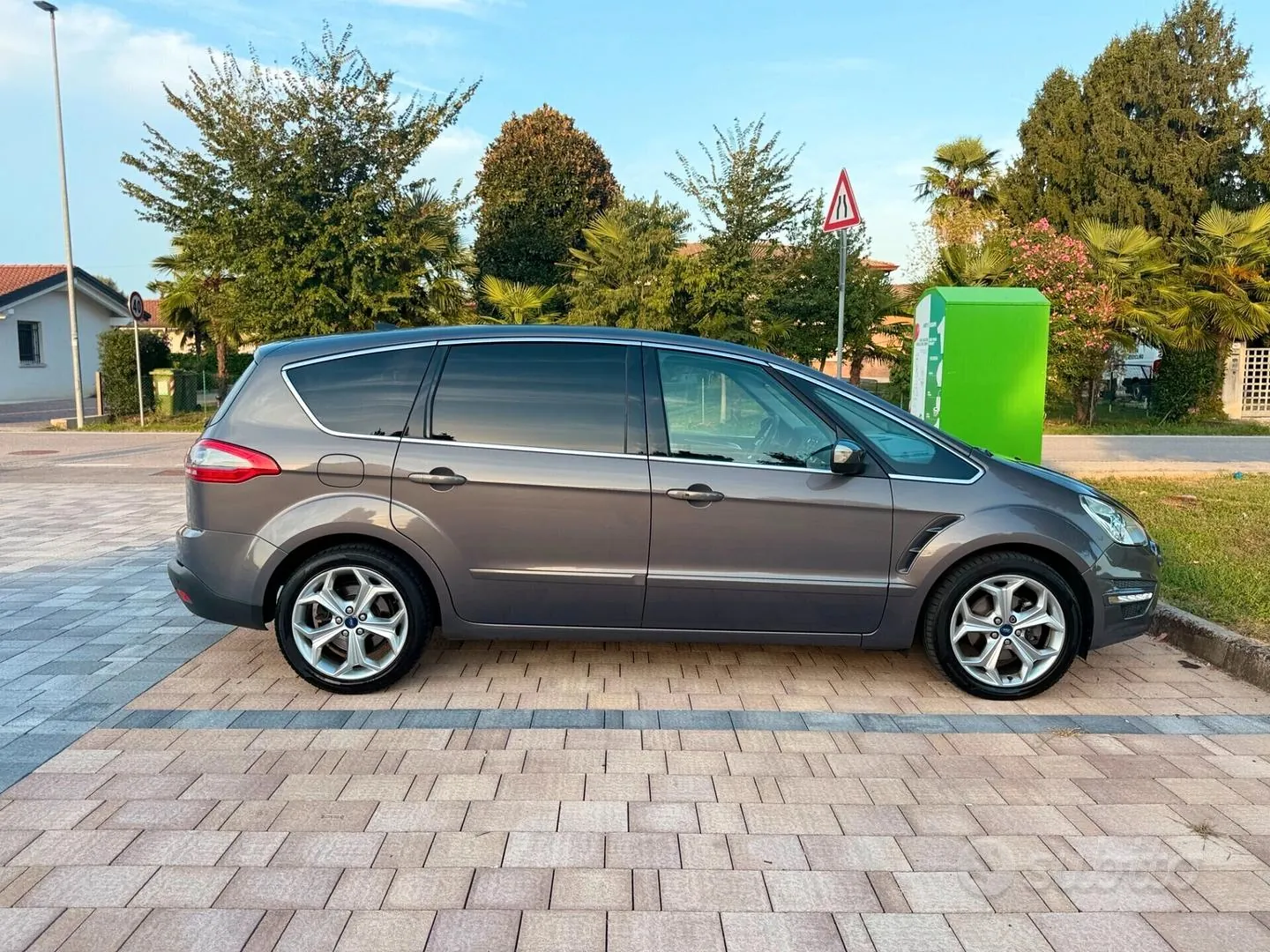 Ford S-Max 2013 photo 5