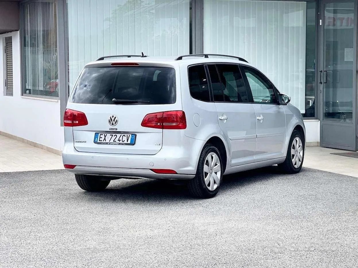 Volkswagen Touran 2014 photo 5