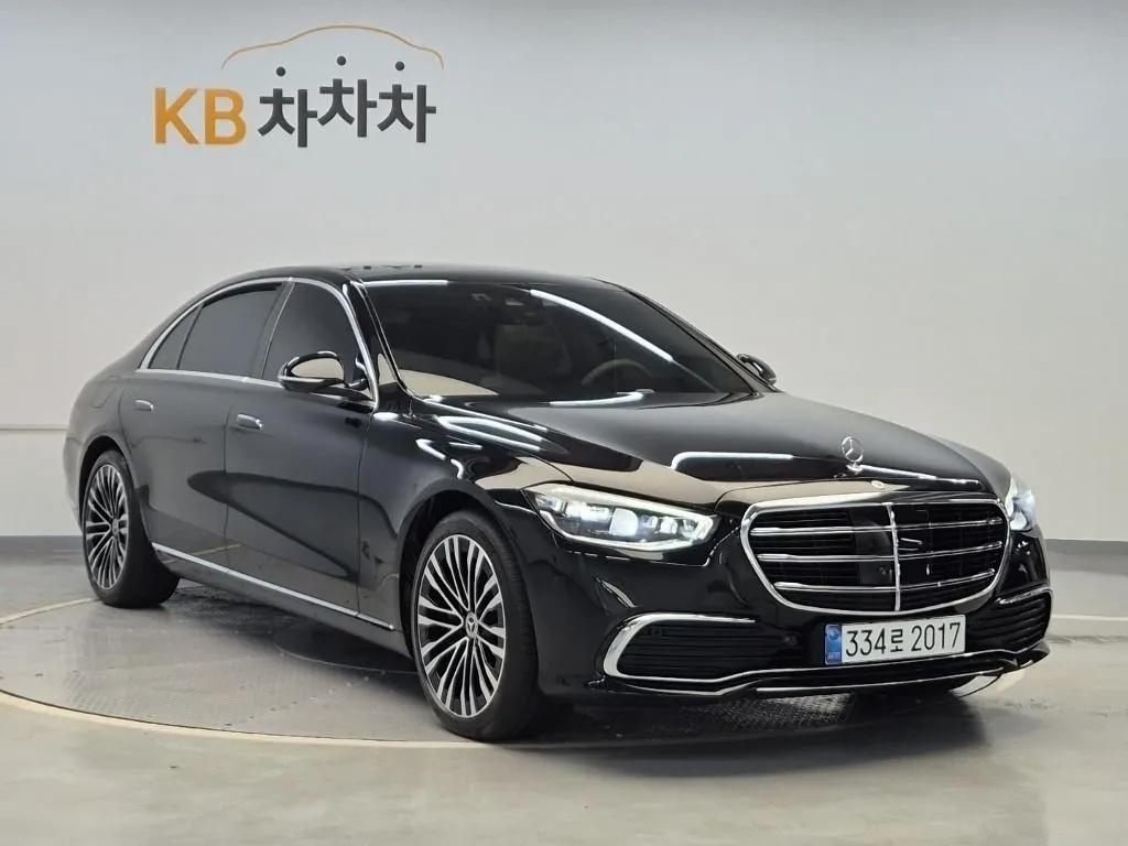 Mercedes-Benz S-Class 2024 photo 4