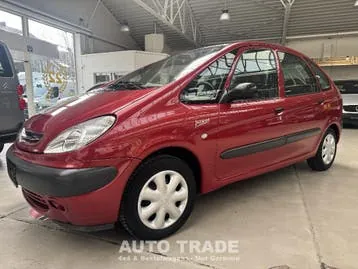 Citroen Xsara Picasso 2001 photo 2