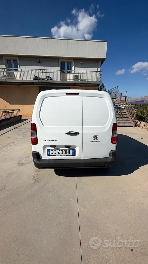 Peugeot Partner 2021 photo 3