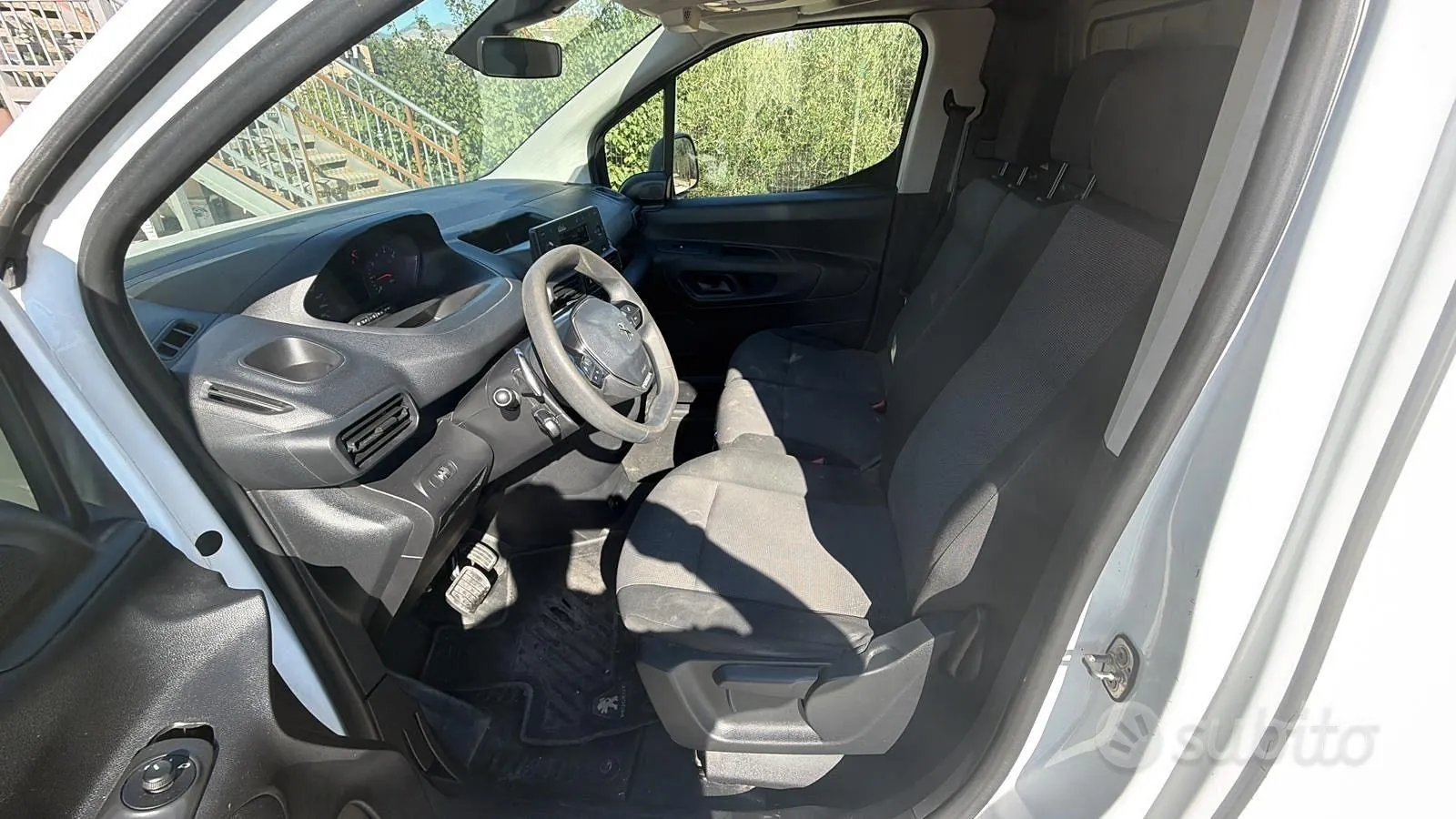Peugeot Partner 2021 photo 2