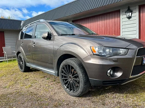 Mitsubishi Outlander 2010 photo 3