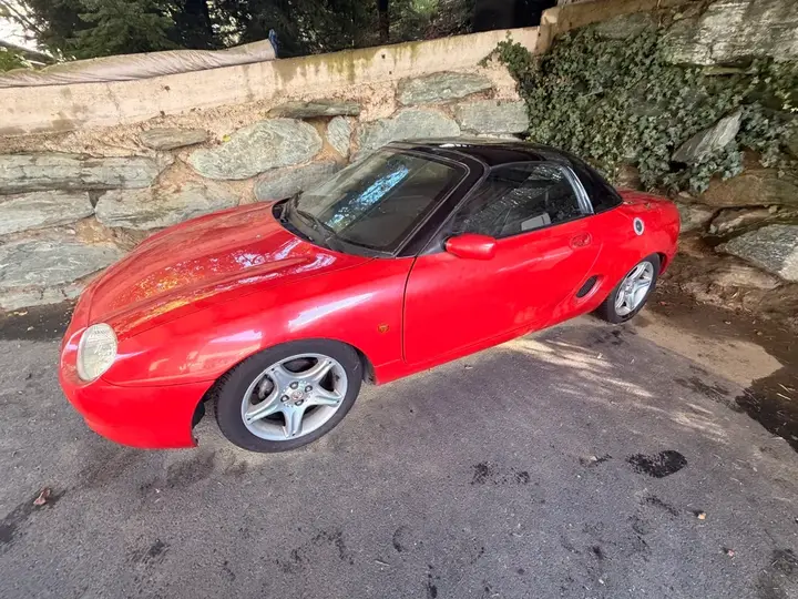 MG Mg F 1996 photo 2