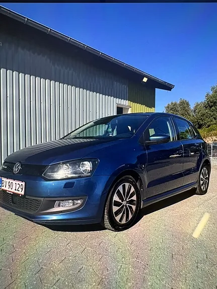 Volkswagen Polo 2017 photo 2