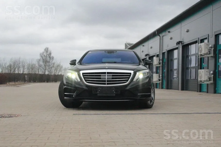 Mercedes-Benz S550